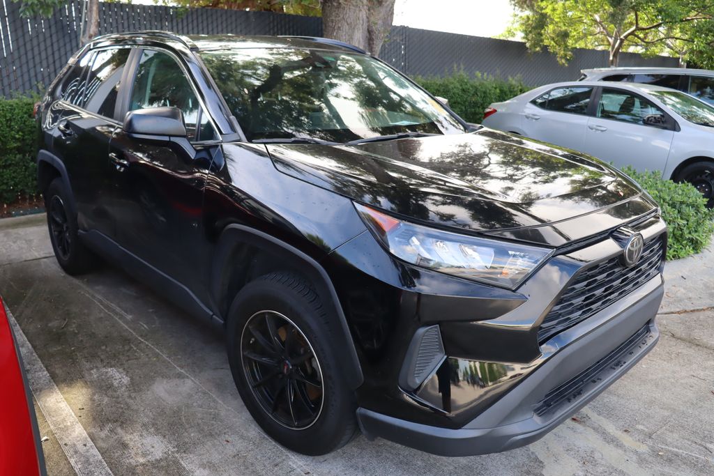 Thumbnail: 2019 Toyota RAV4 - 6