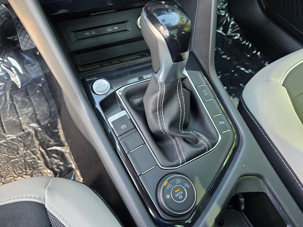 2026 Volkswagen Taos 1.5T SE Silver at Subaru and VW of Moon Township