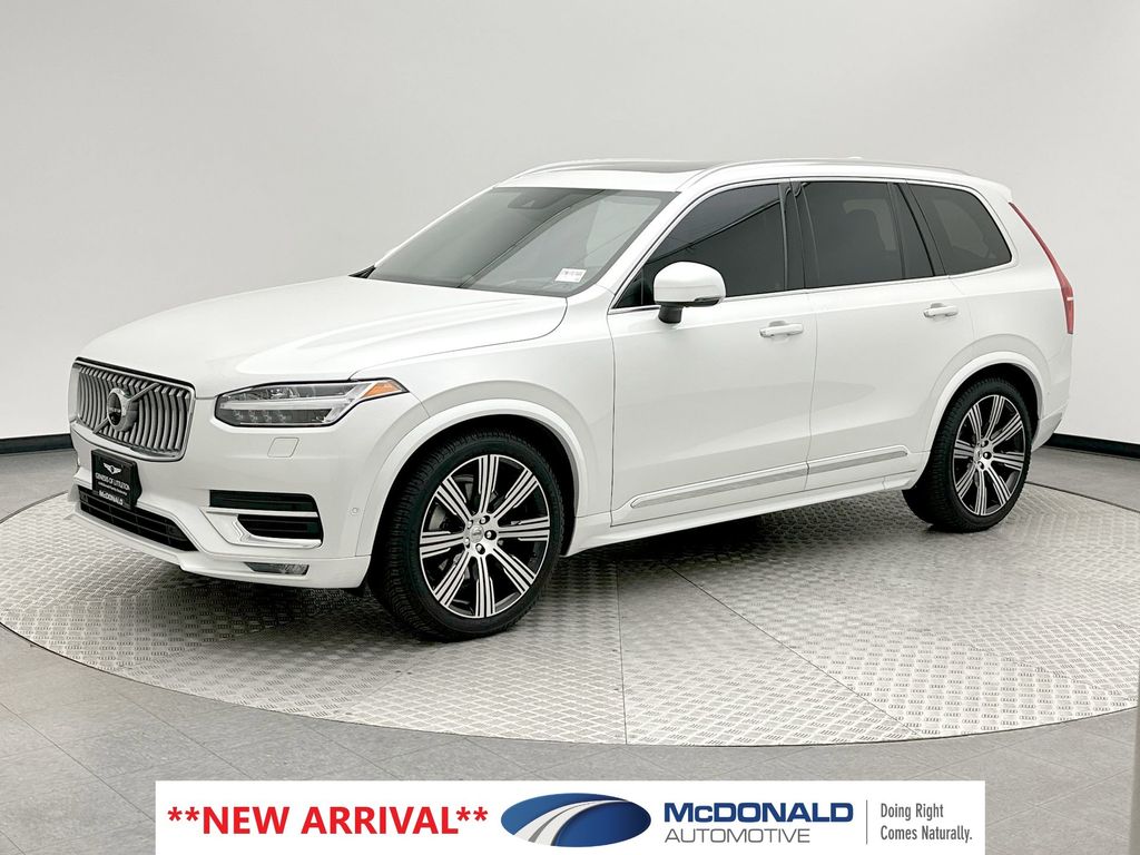 Crystal White 2021 Volvo XC90 T6 Inscription 7-Passenger AWD SUV / Crossover All-Wheel Drive Automatic