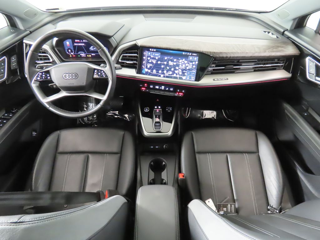 Thumbnail: 2023 Audi Q4 e-tron - 10