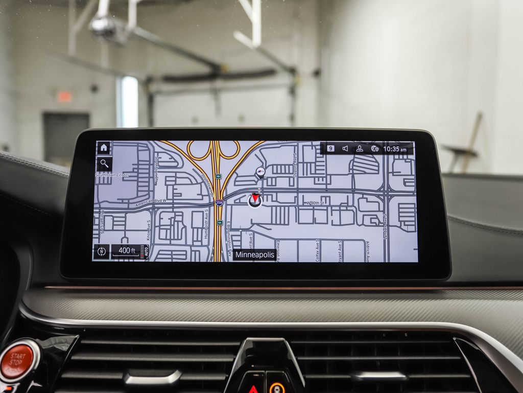 Thumbnail: 2022 BMW M5 - 14