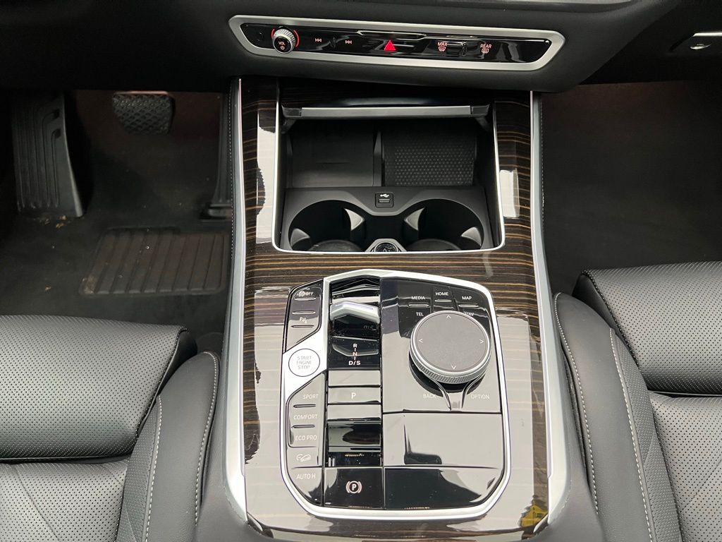 Thumbnail: 2025 BMW X5 - 12