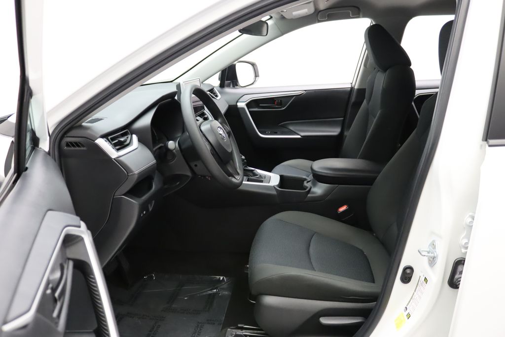 Thumbnail: 2023 Toyota RAV4 - 14