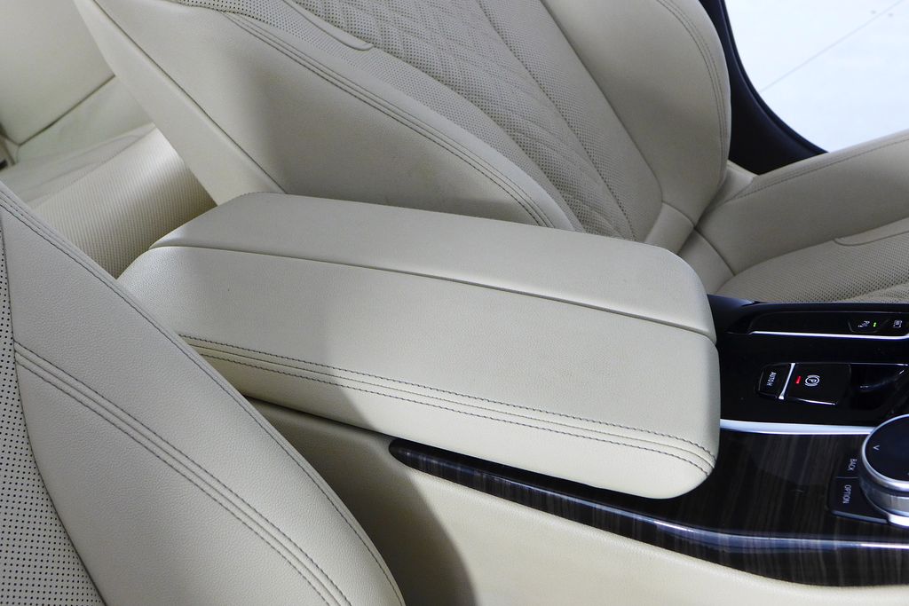 Thumbnail: 2023 BMW 5 Series - 16