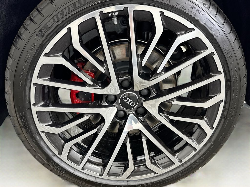 Thumbnail: 2025 Audi SQ5 - 30