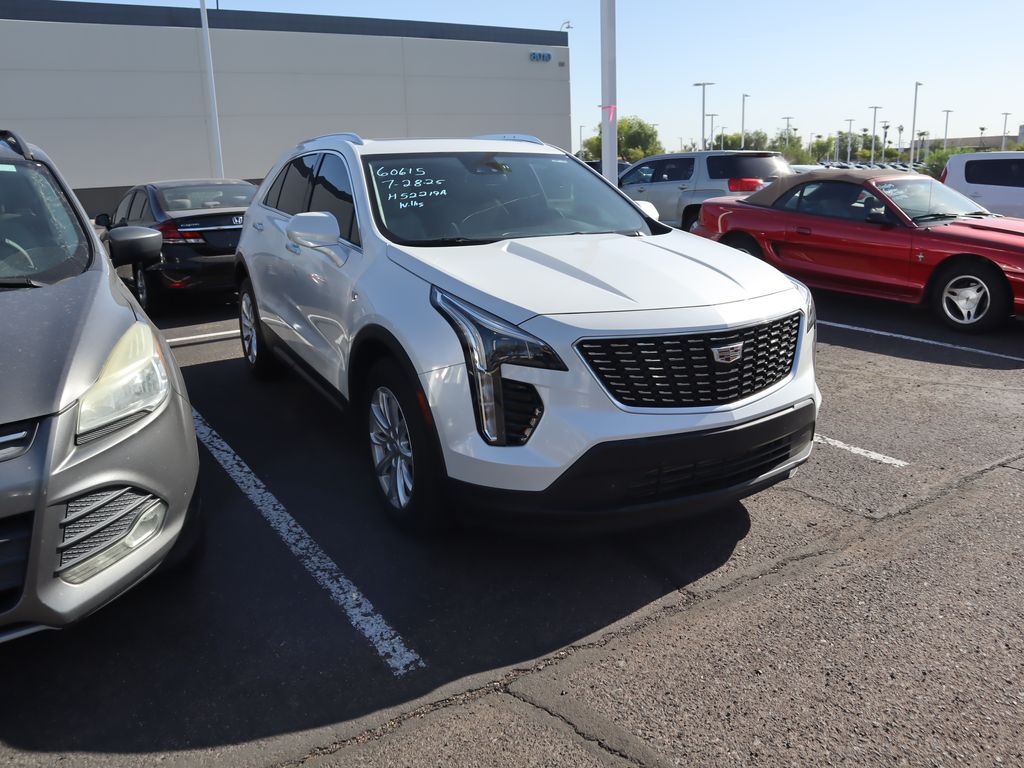 Thumbnail: 2020 Cadillac XT4 - 3