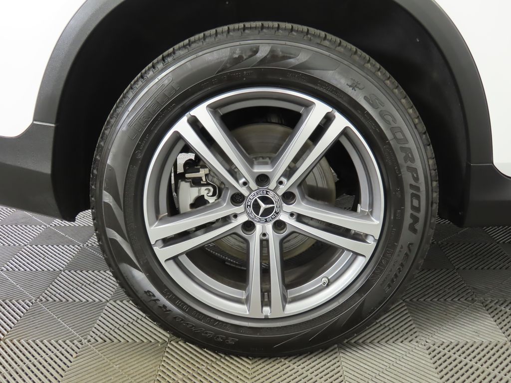 Thumbnail: 2021 Mercedes-Benz GLC - 30