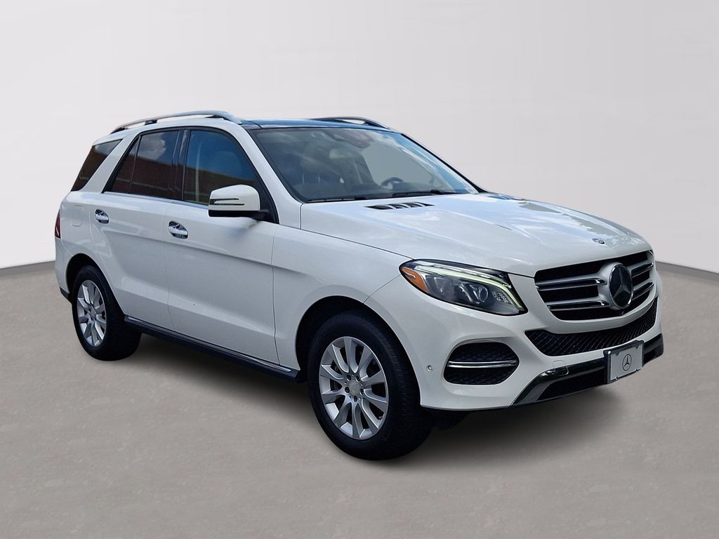 Thumbnail: 2016 Mercedes-Benz GLE - 3