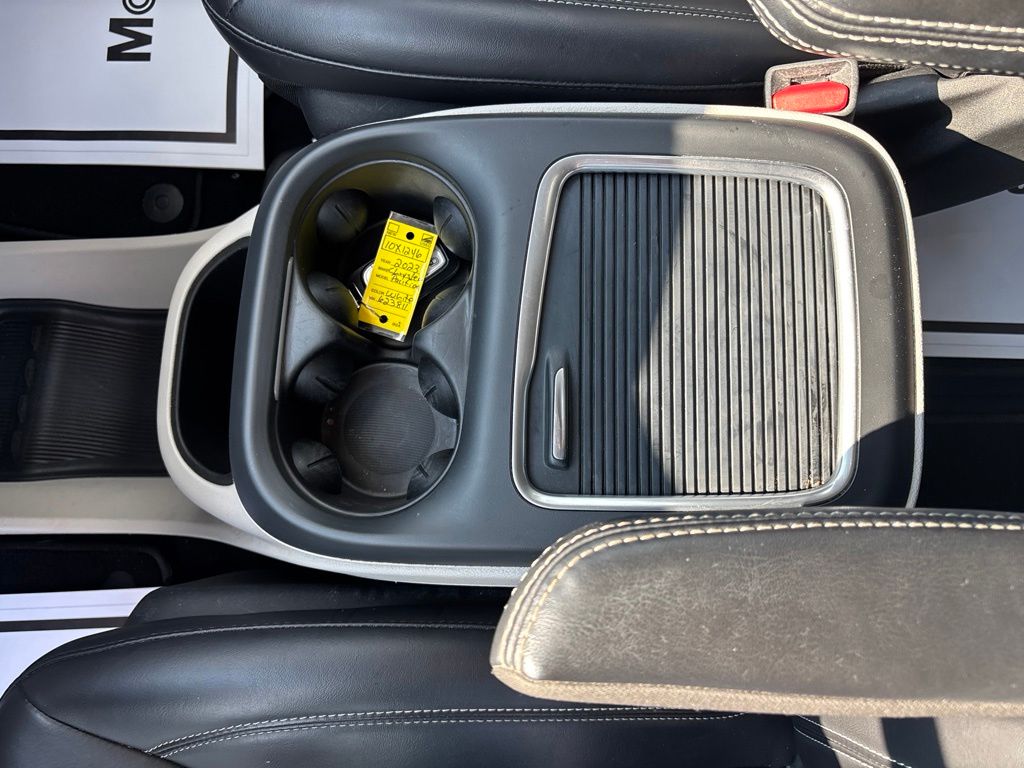 Used 2023 Chrysler Pacifica Van