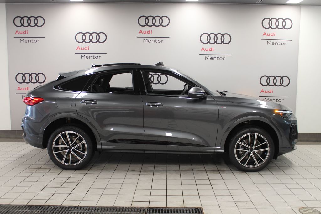 Thumbnail: 2026 Audi Q5 - 7