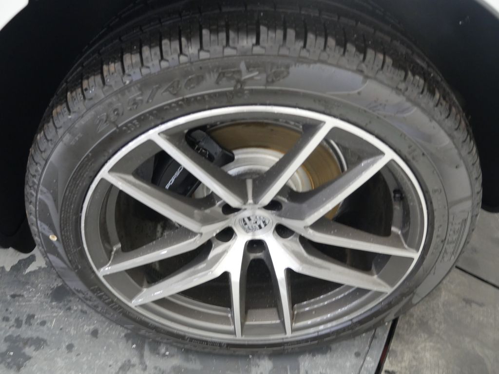 Thumbnail: 2026 Porsche Macan - 14