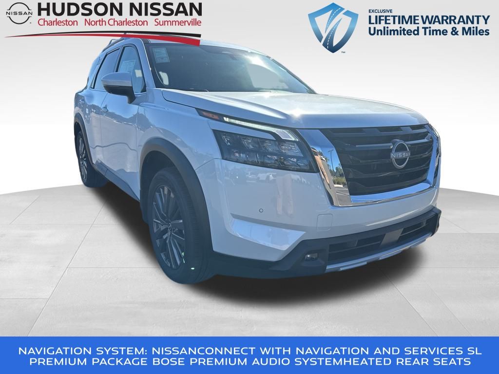 2025 Everest White Pearl Tricoat Nissan Pathfinder SL SUV