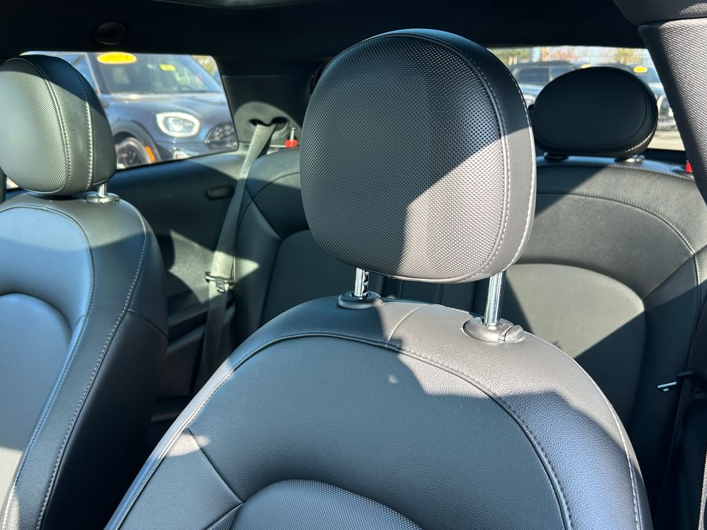 Thumbnail: 2022 MINI Cooper - 14