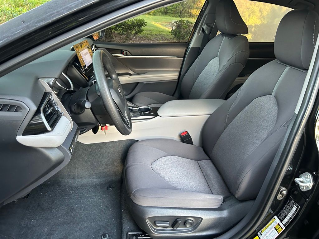 Thumbnail: 2023 Toyota Camry - 14