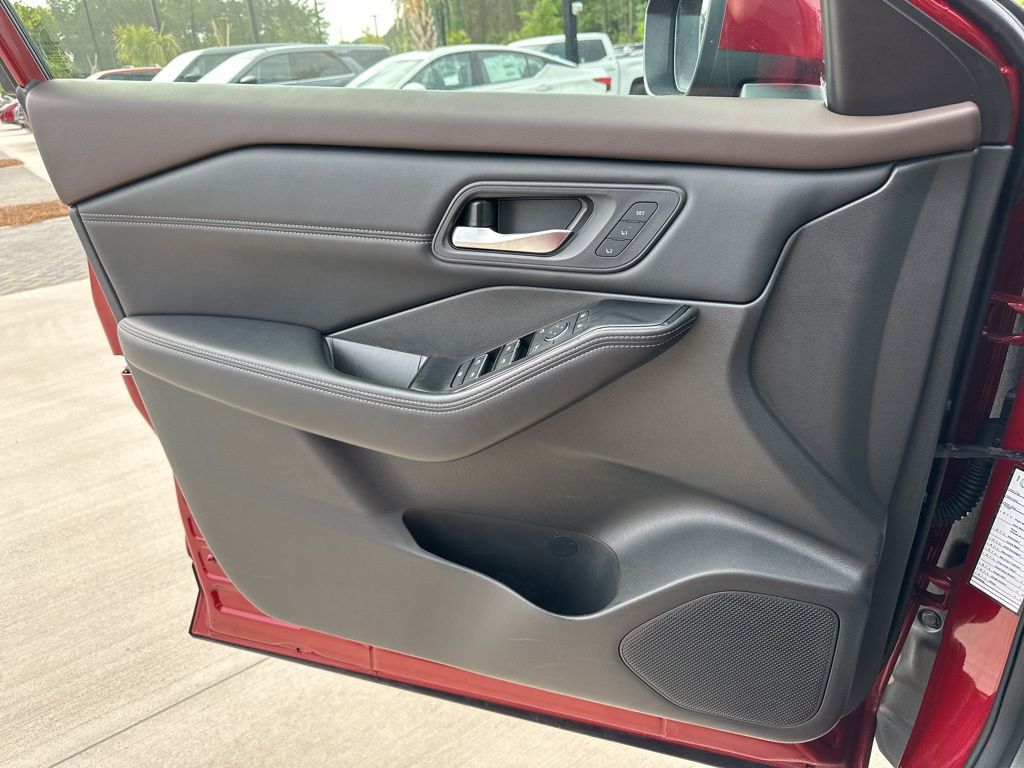 2023 Scarlet Ember Tintcoat Nissan Rogue SL AWD SUV