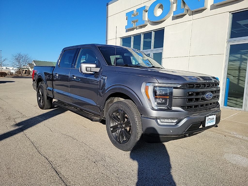 Carbonized Gray Metallic 2022 Ford F-150 Lariat SuperCrew 4WD Pickup Truck Four-Wheel Drive Automatic