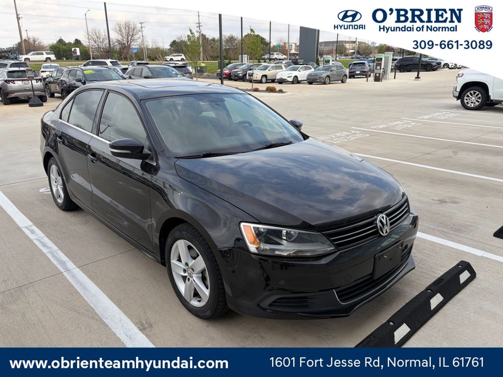 Black Uni 2014 Volkswagen Jetta TDI Sedan Front-Wheel Drive 6-Speed Dual Clutch