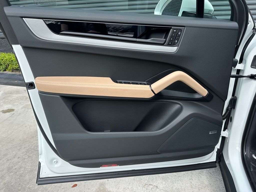 Thumbnail: 2026 Porsche  - 18