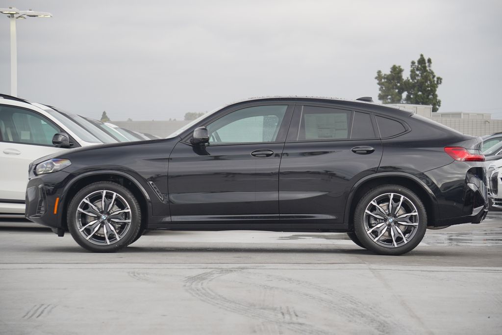 2025 BMW X4 xDrive30i 4