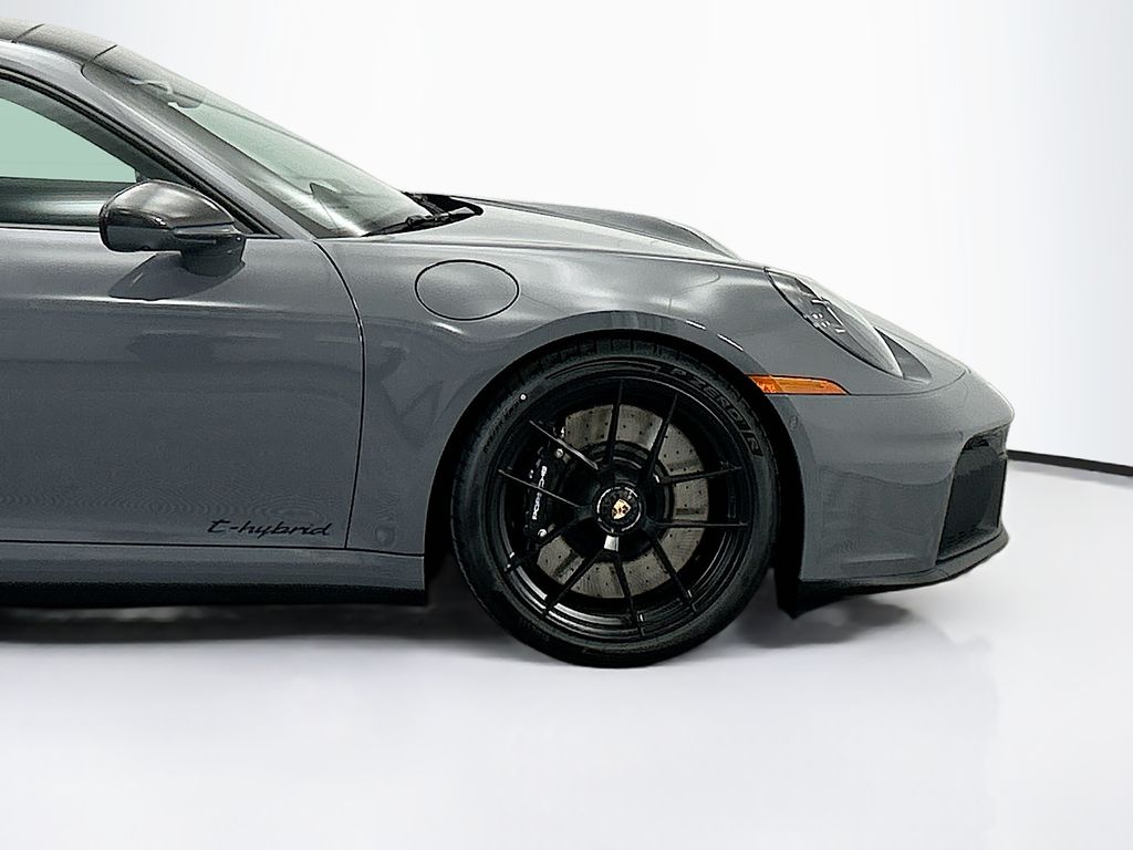 Thumbnail: 2026 Porsche 911 - 11