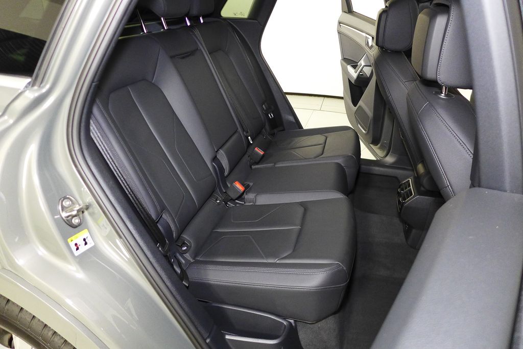 Thumbnail: 2022 Audi Q3 - 20