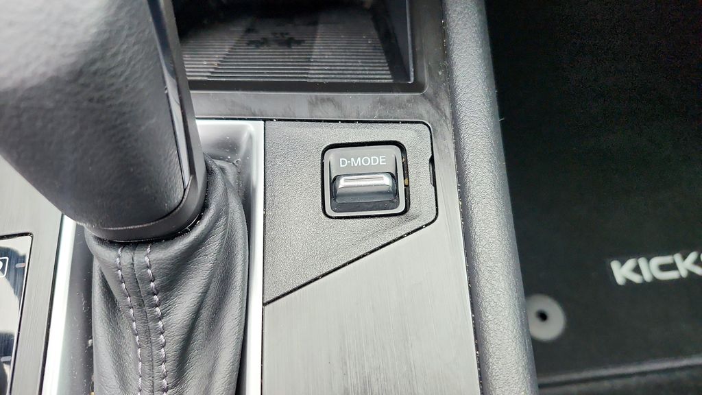 2025 Nissan Kicks