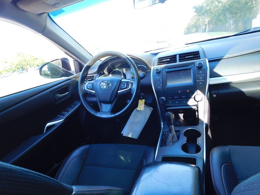 Thumbnail: 2017 Toyota Camry - 7