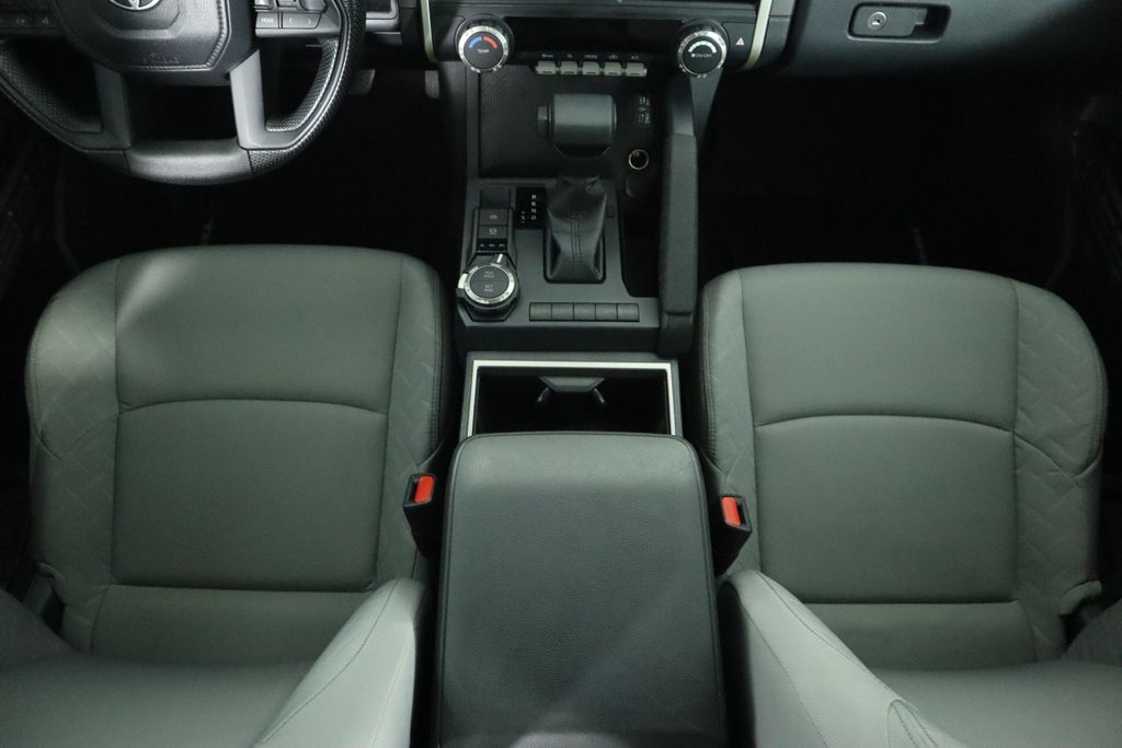2024 Toyota Tacoma SR5 16