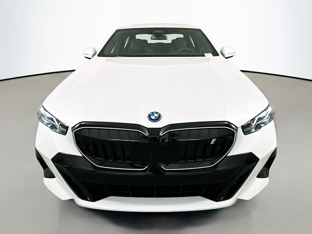 Thumbnail: 2026 BMW i5 - 2