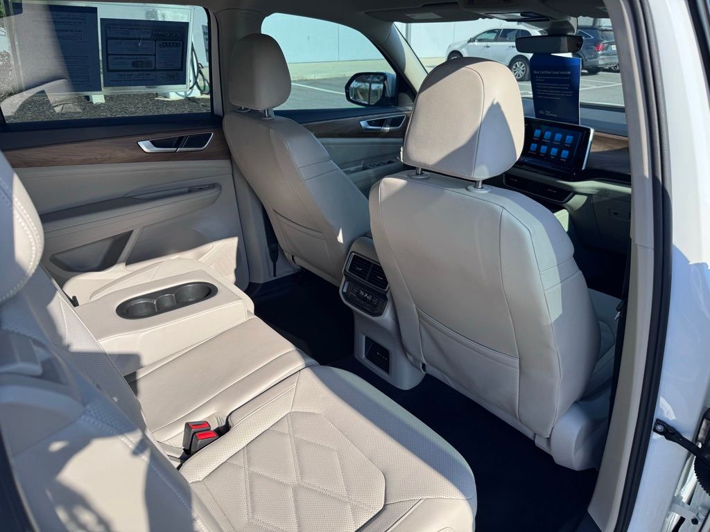 2024 Volkswagen Atlas 2.0T SE