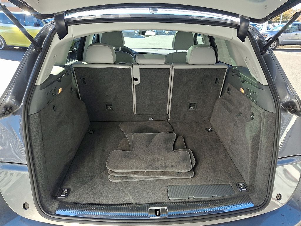 Thumbnail: 2013 Audi Q5 - 29