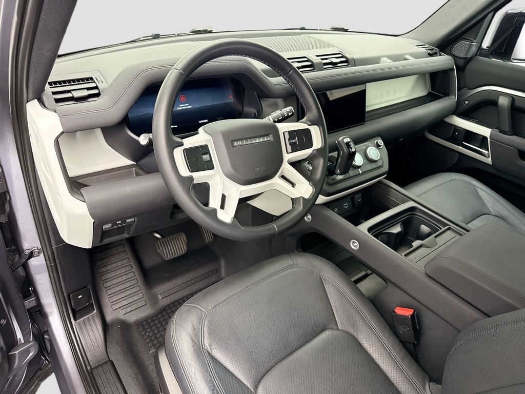 Thumbnail: 2023 Land Rover Defender - 4