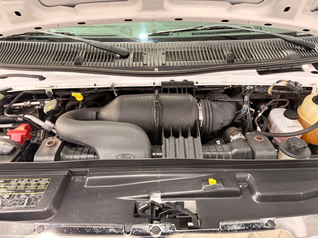 2016 Ford E-450SD Base
