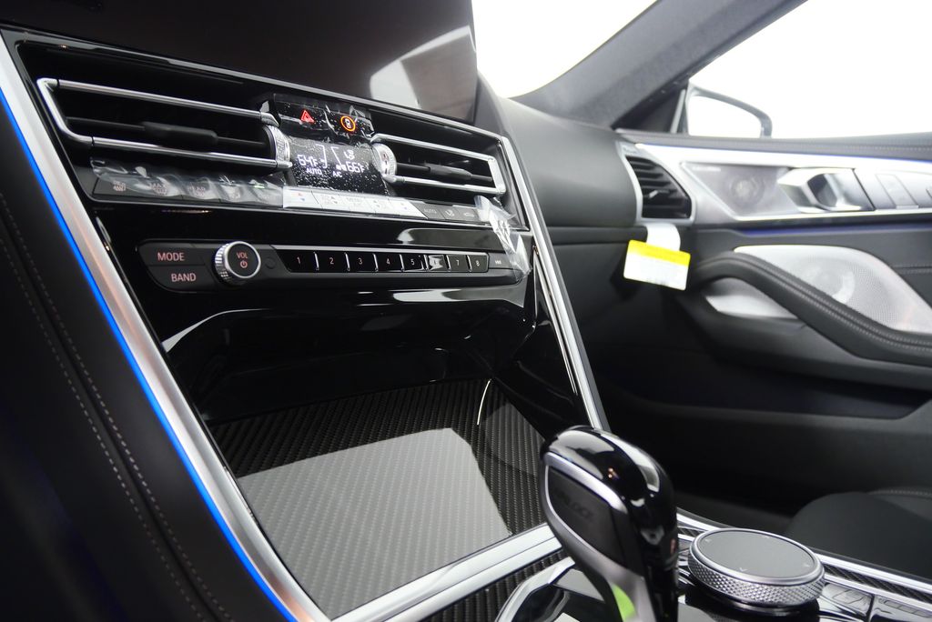 2026 BMW 8 Series M850i xDrive 20
