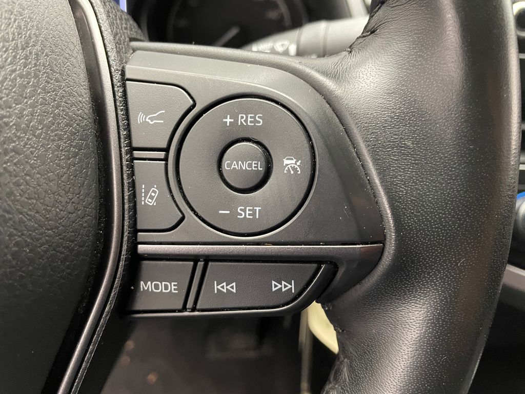 Thumbnail: 2023 Toyota Camry - 24