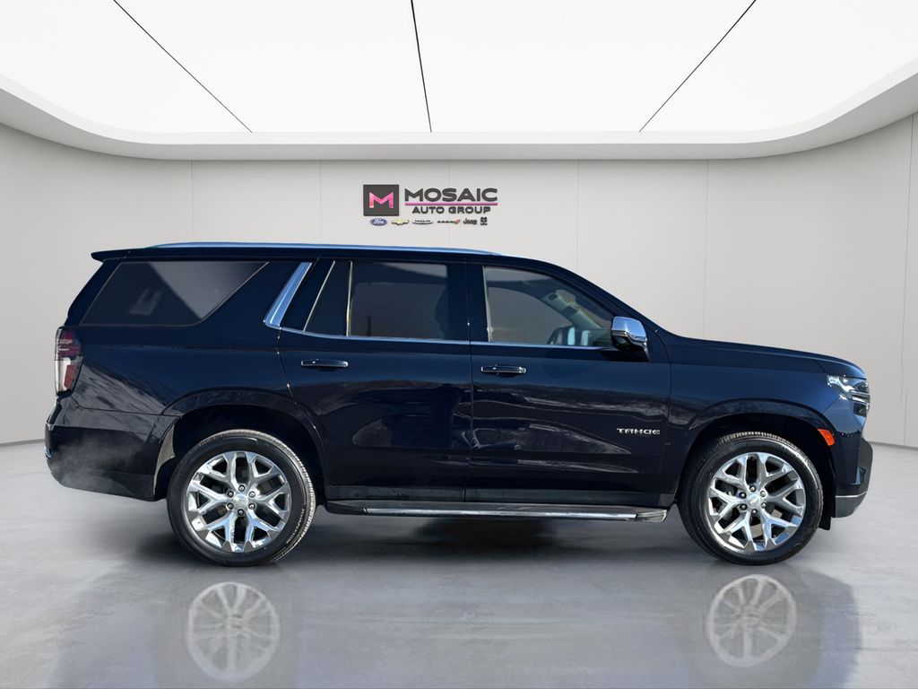 Used 2022 Chevrolet Tahoe Premier with VIN 1GNSKSKL7NR340665 for sale in Zumbrota, Minnesota