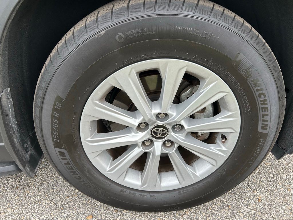 Thumbnail: 2024 Toyota Grand Highlander - 9