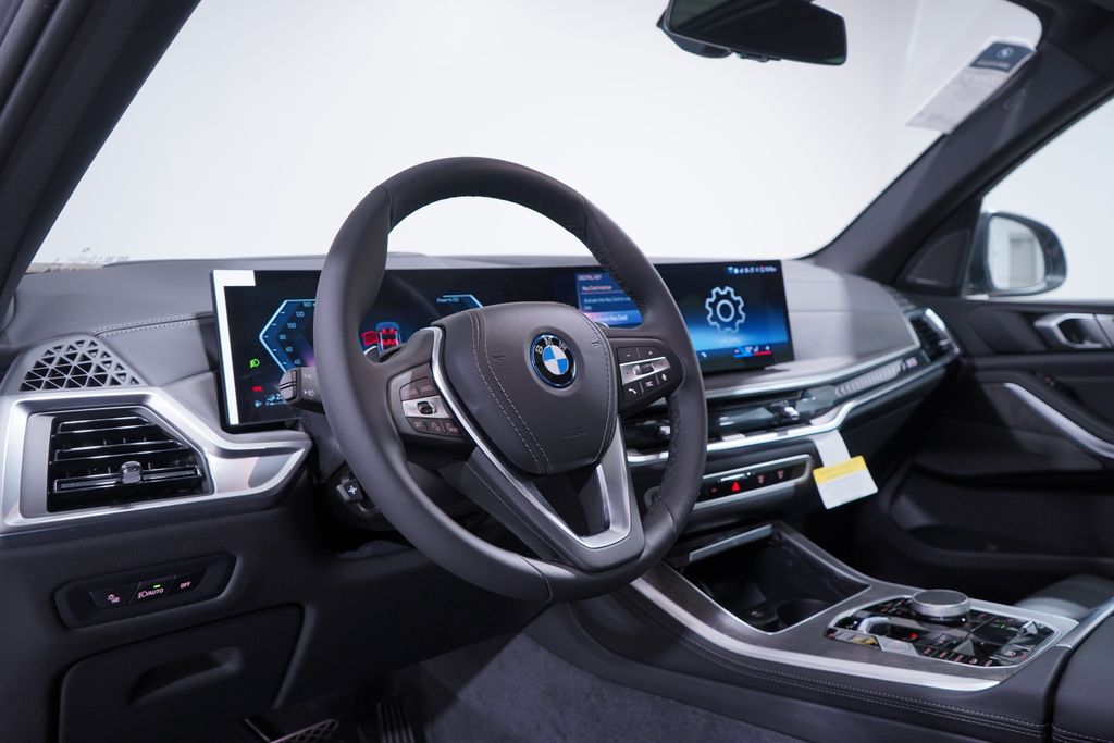 2025 BMW X5 xDrive50e 6