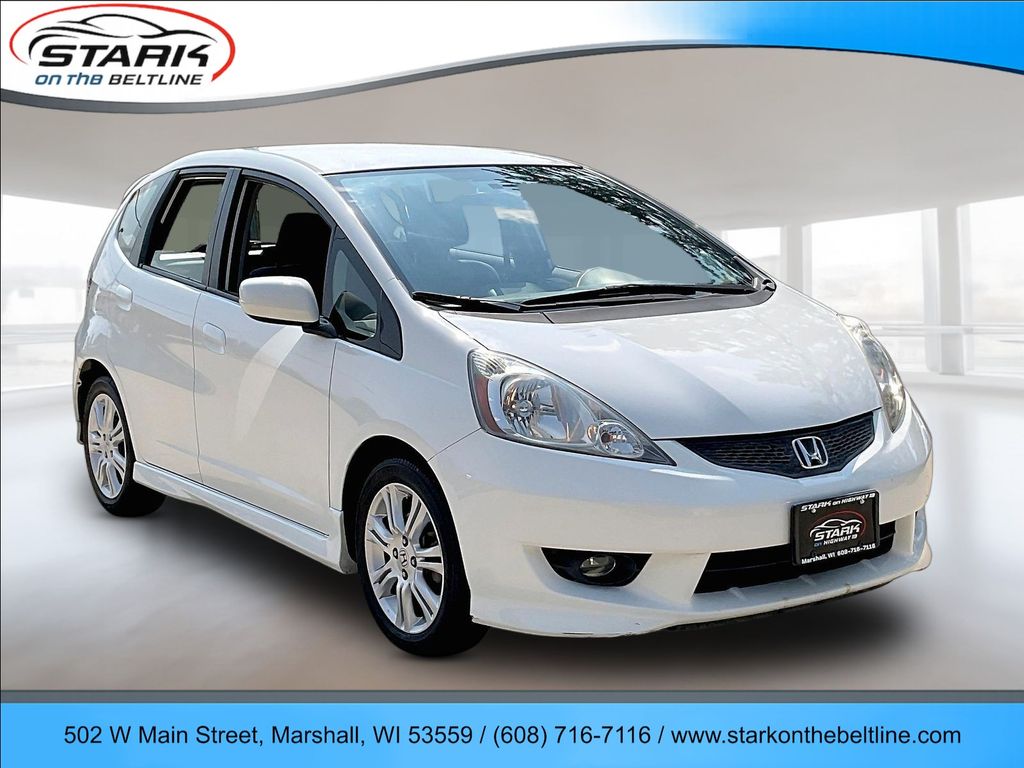 White 2009 Honda Fit Hatchback Front-Wheel Drive 5-Speed Automatic