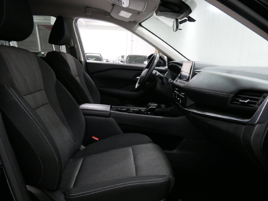 Used 2025 Nissan Rogue SUV