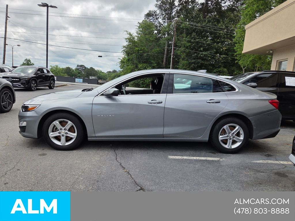 Used 2024 Gray Chevrolet LT image 3