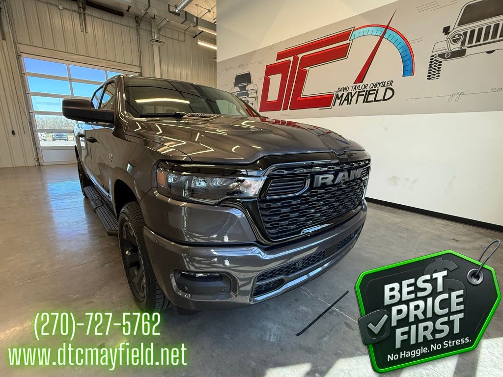 2026 RAM 1500 Express Crew Cab 4WD