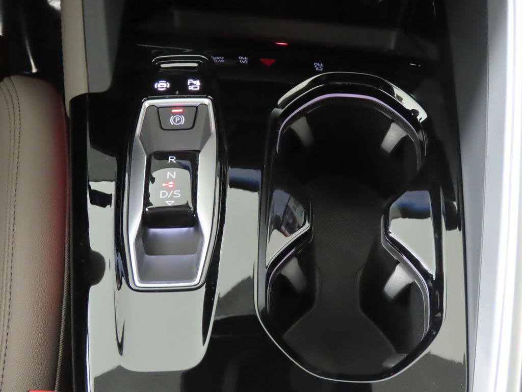 Thumbnail: 2025 Audi Q5 - 21