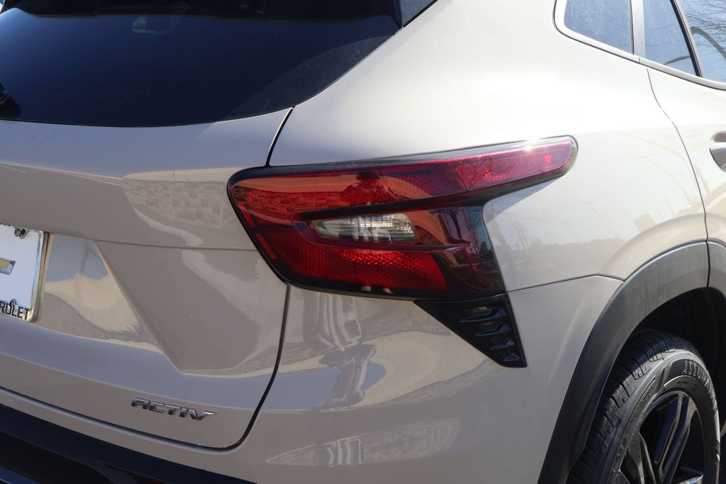 Thumbnail: 2026 Chevrolet Trax - 7