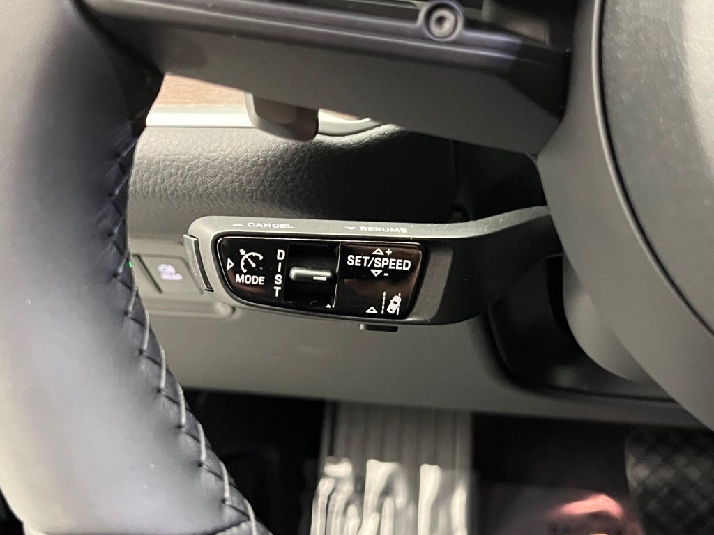 Thumbnail: 2026 Porsche Cayenne - 15