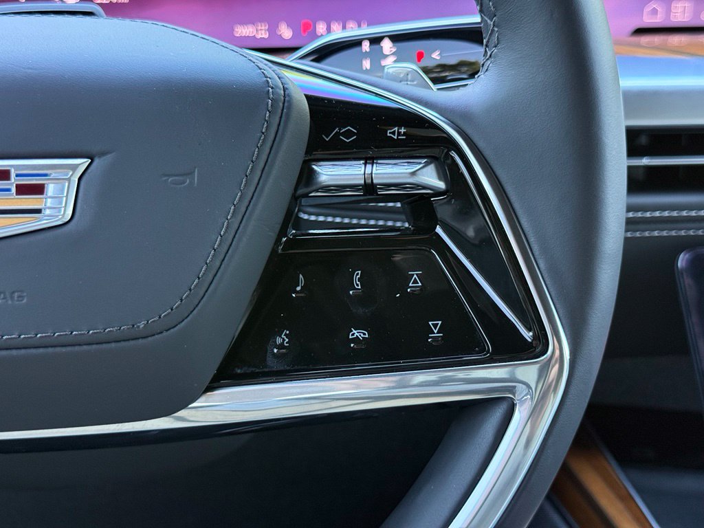 2025 Cadillac Escalade ESV Sport Platinum Silver Metallic - Jim Hudson Acura - Image 33