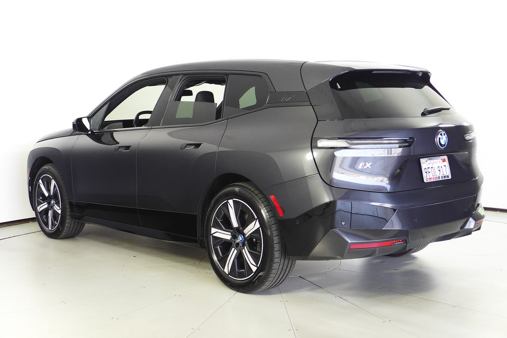 Thumbnail: 2023 BMW iX - 8