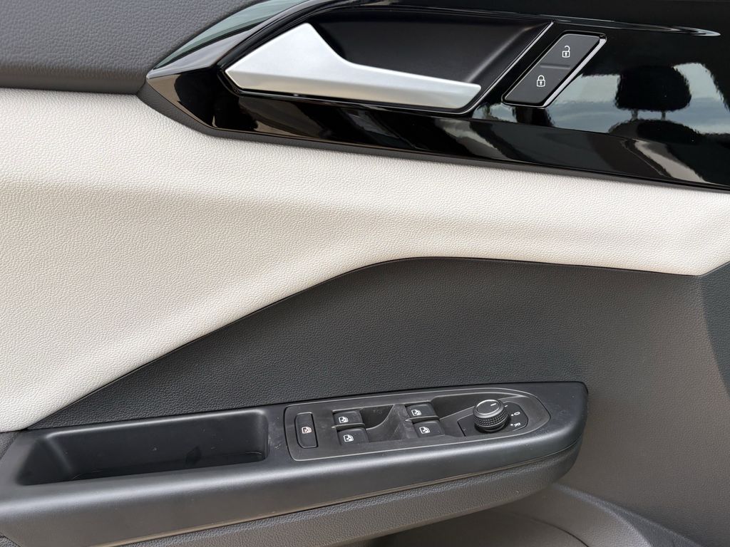 New 2026 Gray Volkswagen 1.5T S image 11