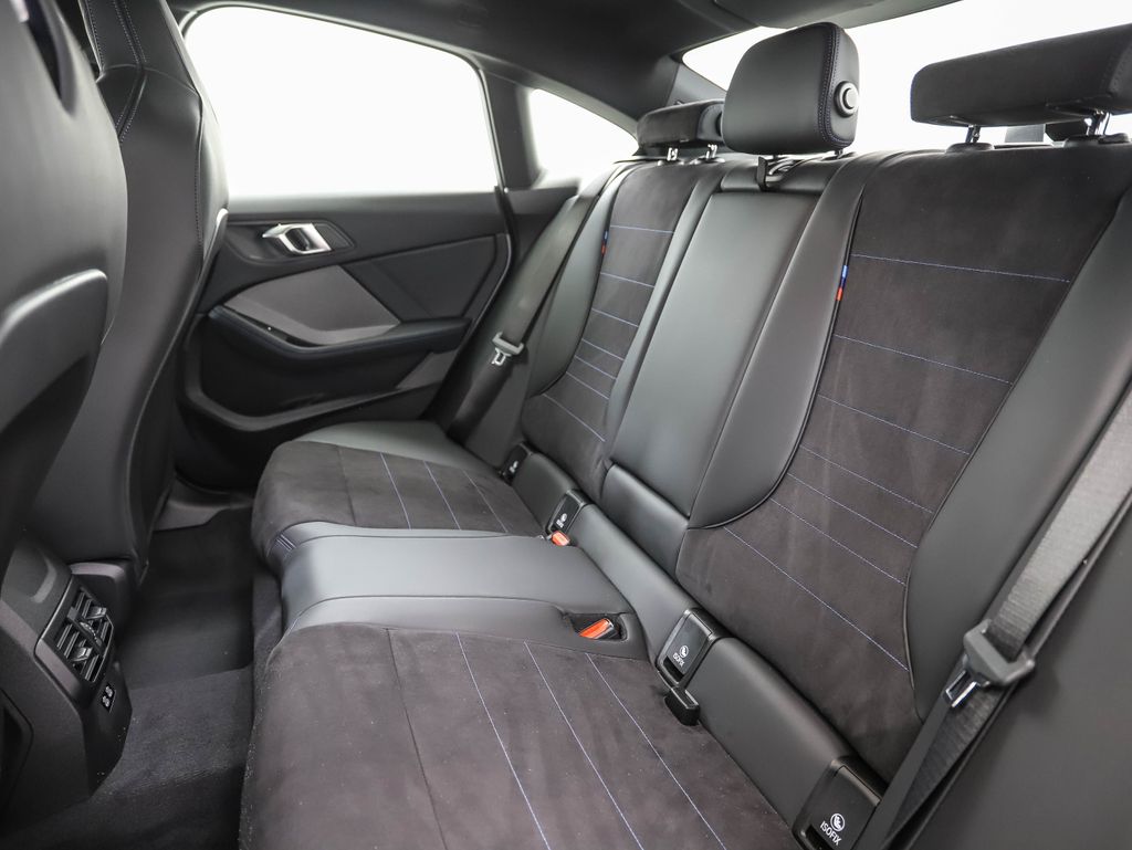 Thumbnail: 2025 BMW 2 Series - 21