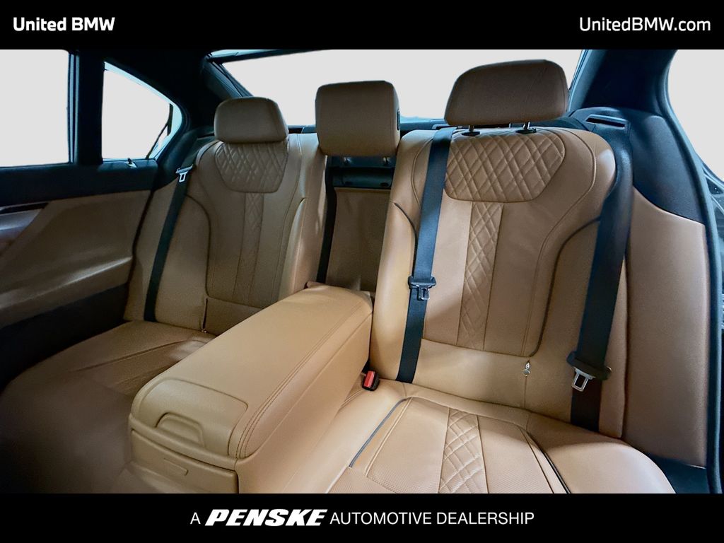 Thumbnail: 2022 BMW 7 Series - 13